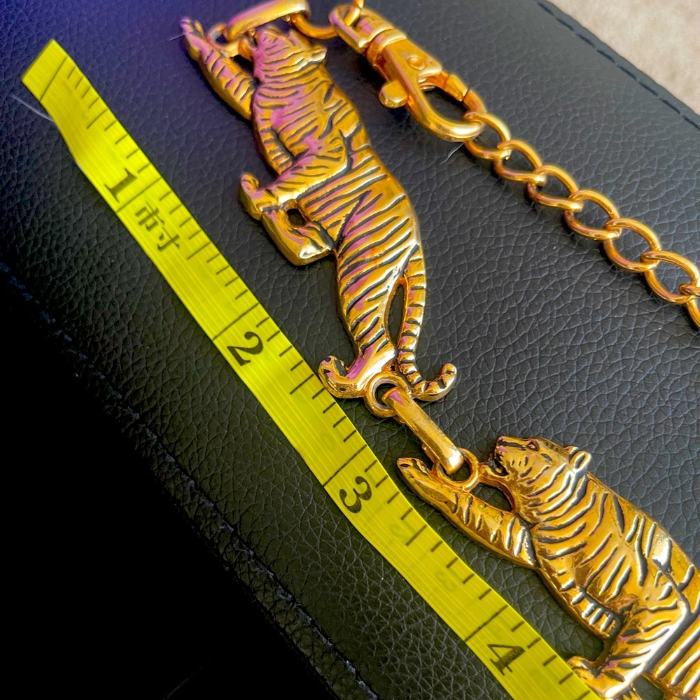 Tiger chain belt engraved metal
